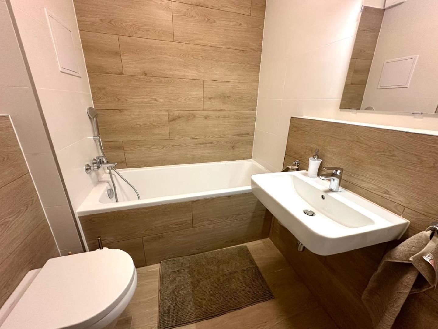 2 Room Apartment, New Building, Balcony, 208 Rovinka Extérieur photo