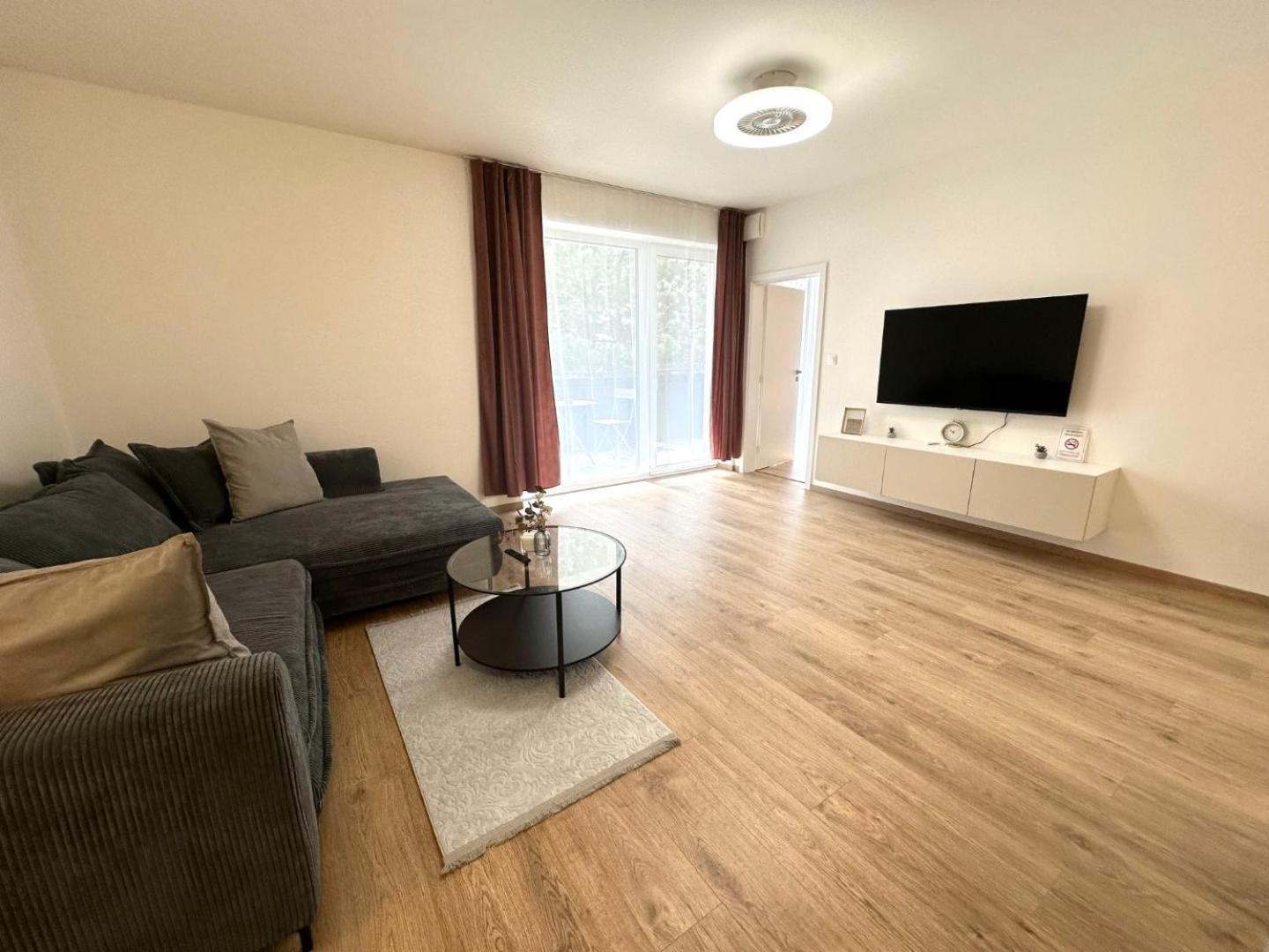 2 Room Apartment, New Building, Balcony, 208 Rovinka Extérieur photo