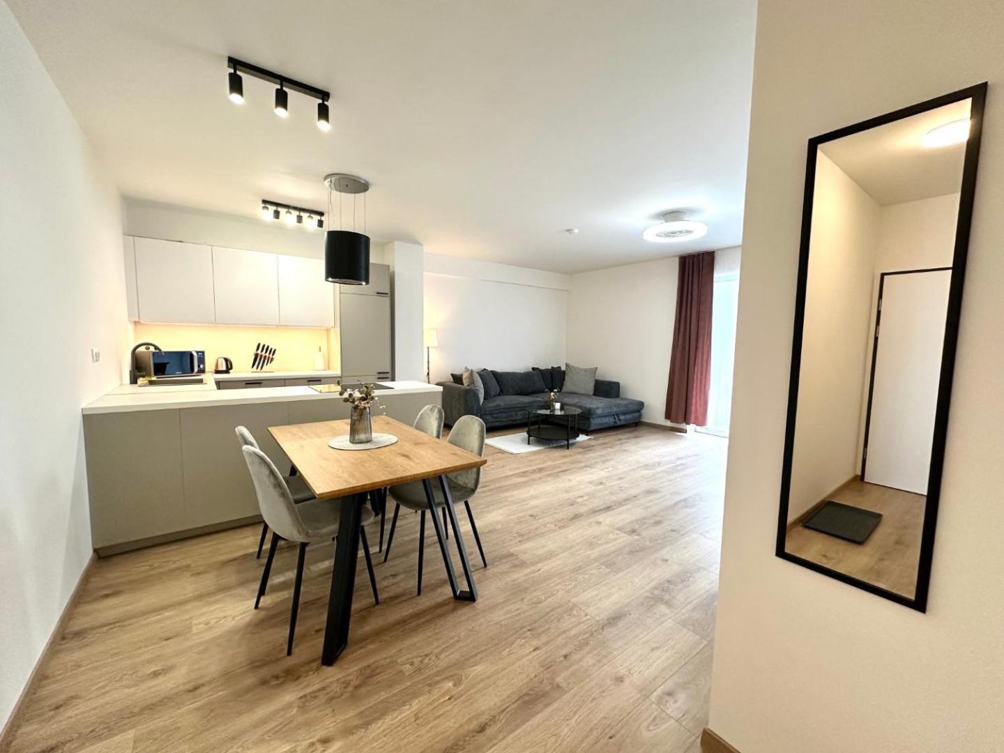 2 Room Apartment, New Building, Balcony, 208 Rovinka Extérieur photo