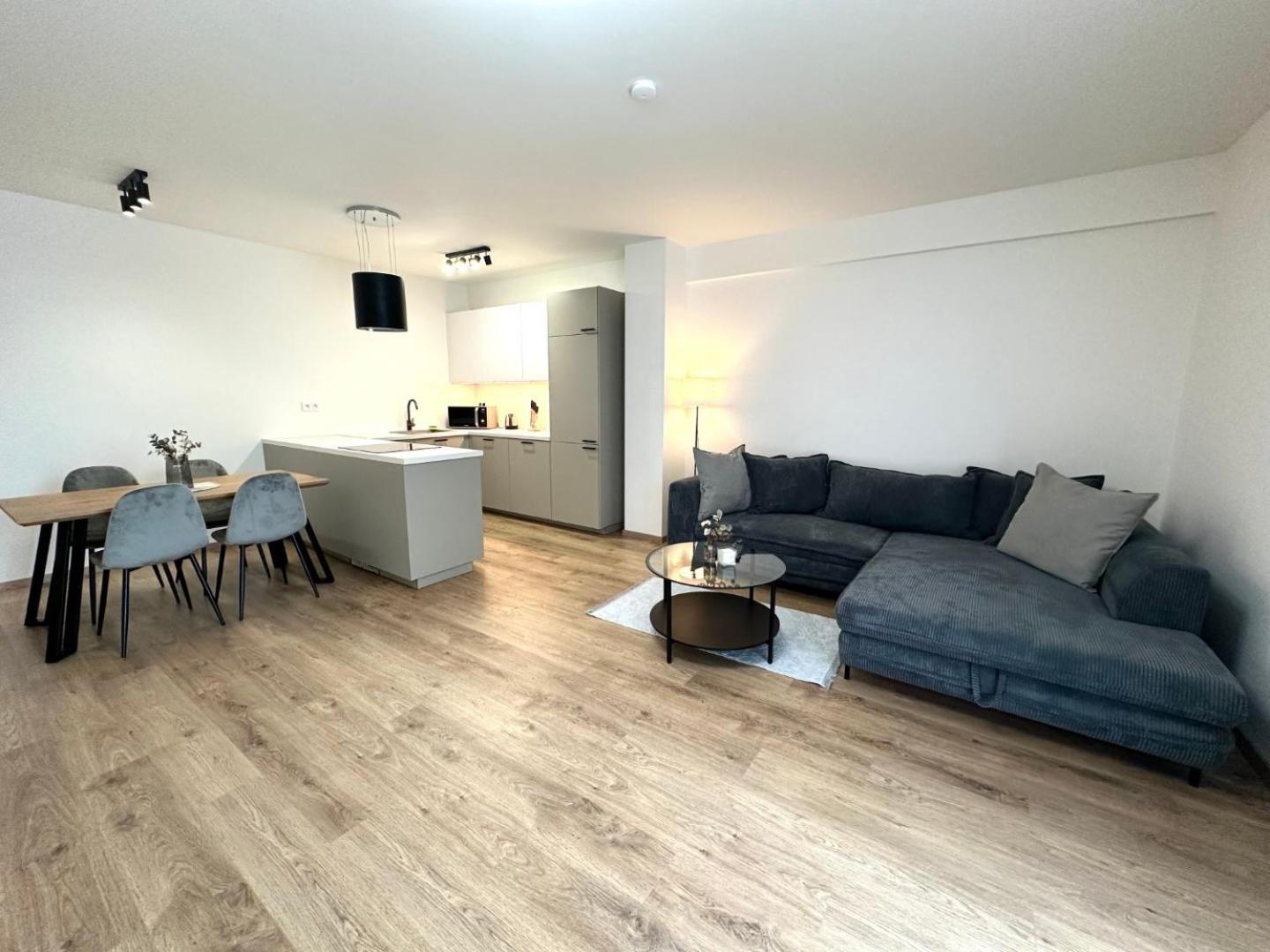 2 Room Apartment, New Building, Balcony, 208 Rovinka Extérieur photo